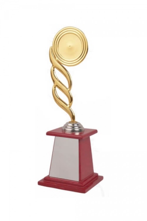 Golden Trophy to Accentuate Event’s Gravity